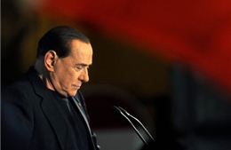 Ông Berlusconi hầu tòa vì hối lộ nghị sĩ đối lập